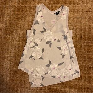 Trouve sleeveless blouse